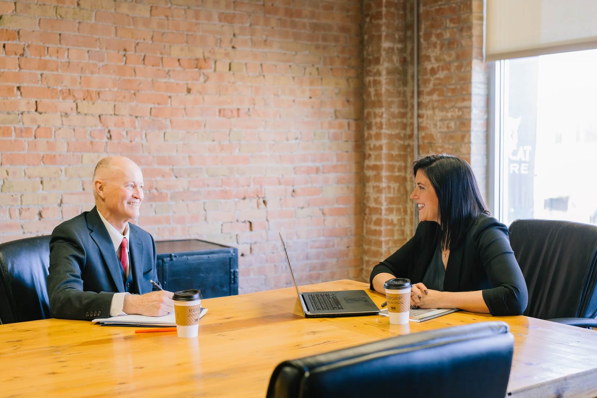 a-business-woman-meeting-with-a-potential-donor.