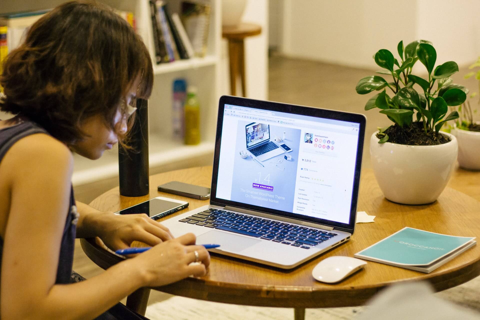 A lady working from home remotely