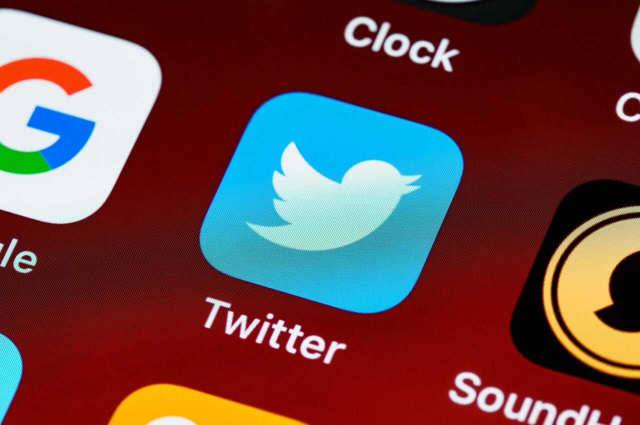 Twitter Apologizes for Unencrypted Passwords