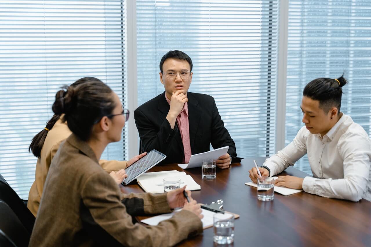 A-business-meeting-in-a-manager-office