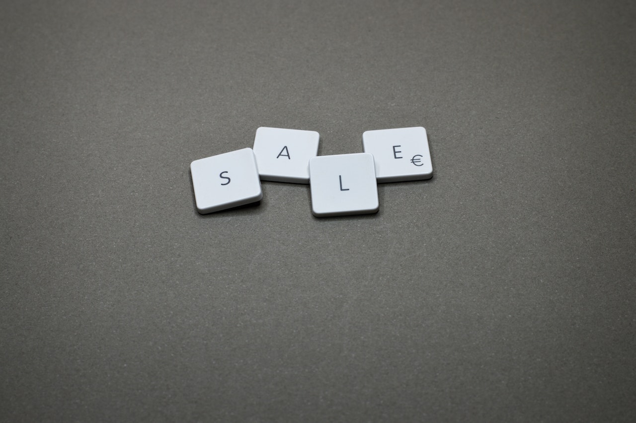 Sale written on a keyboard tiles