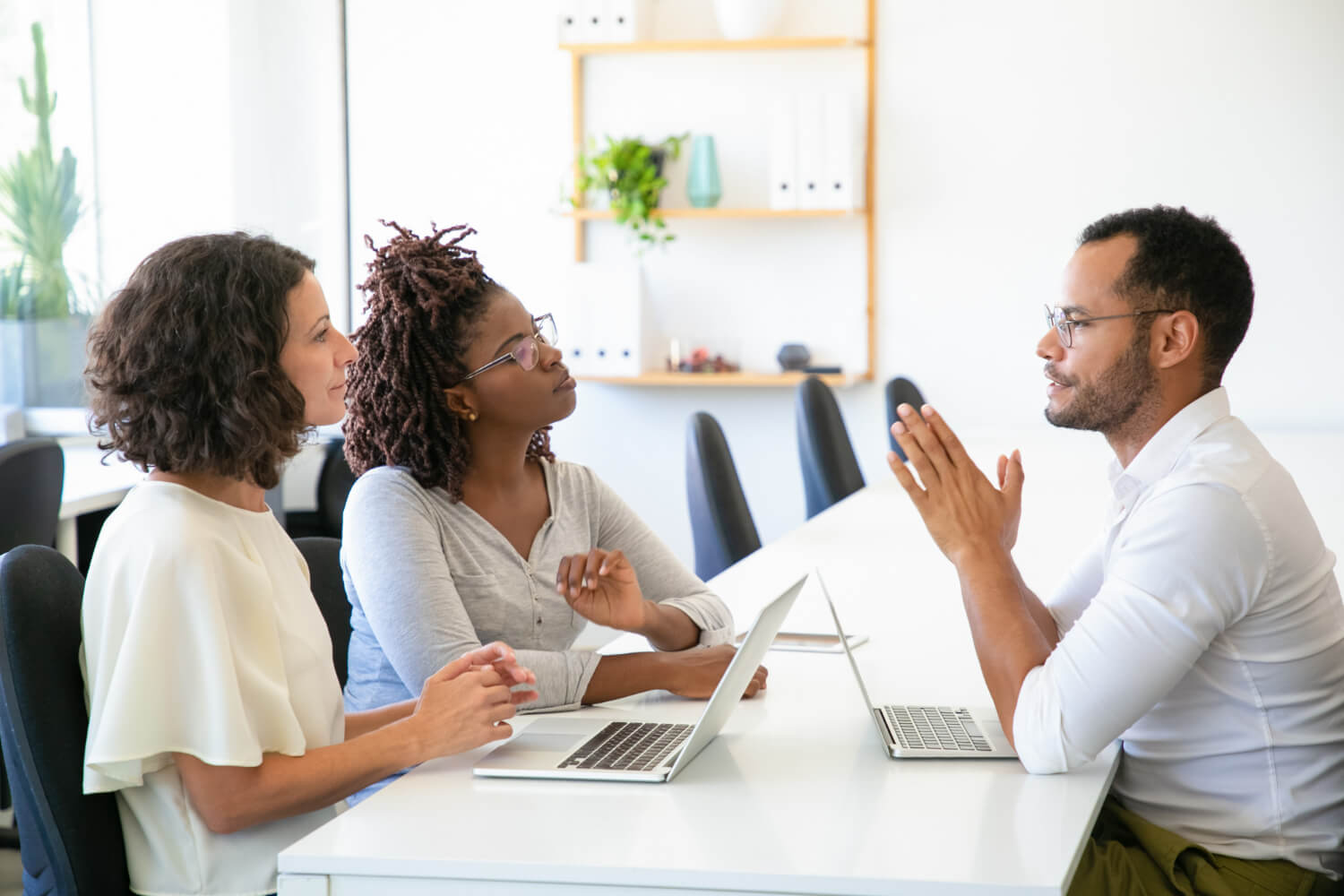 concentrated-business-people-discussing-on-creative-ideas-for-a-project